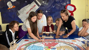 03.07.25 в нашем лагере прошла семейная интеллектуальная игра - экспресс Платформа #7: Железнодорожная Слава! 